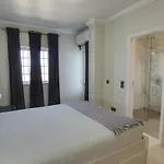 Apartment 3 Bed Vacation In