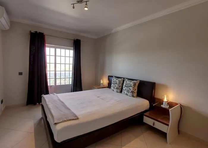 3 Bed Vacation In Quarteira